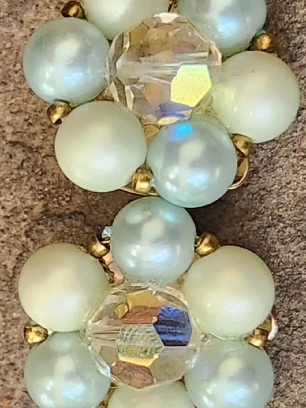 Vtg 1950-60s Lisner Faux Pearl Cluster Aurora Borealis Crystal Clip On Earrings - Picture 8 of 14